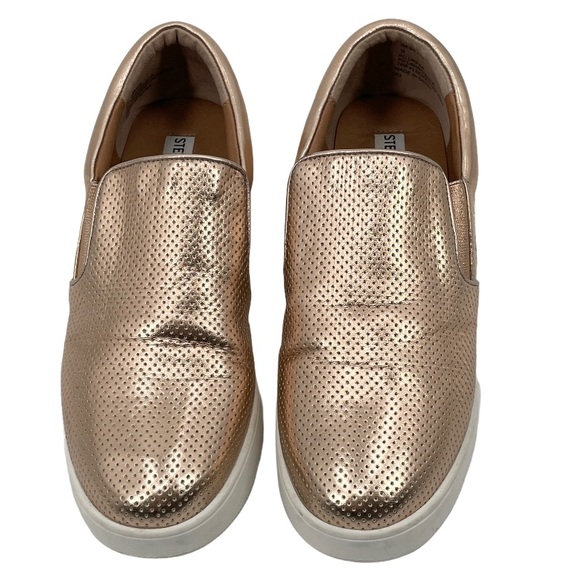 STEVE MADDEN Genette Platform Slip-on Sneakers - Picture 2 of 7